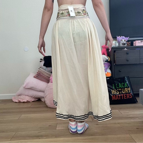 Boho Cream High Low Skirt - Picture 3 of 5